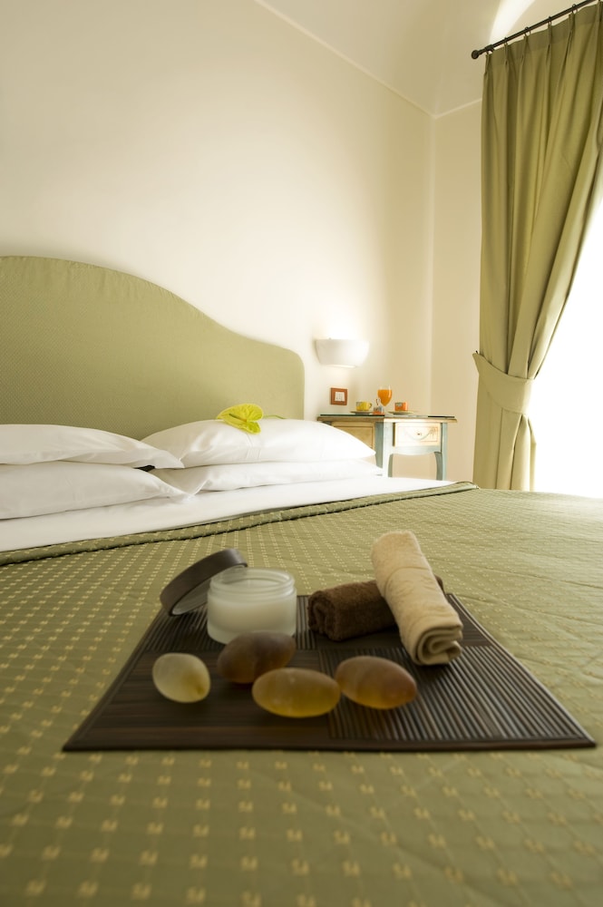 Double Room, Garden View - Photo 7