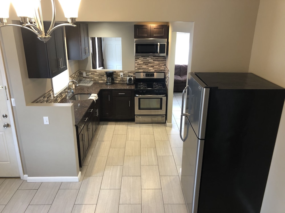 Family House, 2 Bedrooms, Kitchen, Beachside