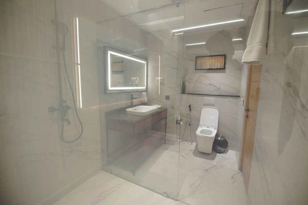 Premium Room - Photo 7