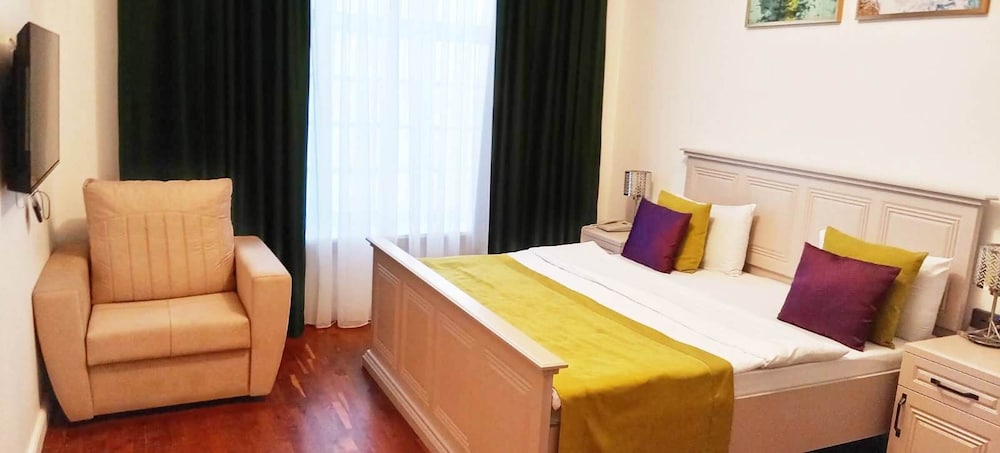 Classic Triple Room - Photo 23