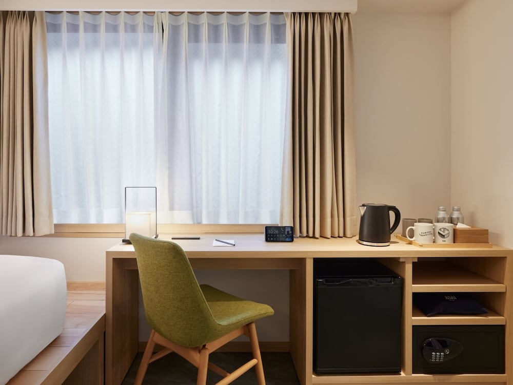 Room, 1 King Bed, Accessible - Photo 10
