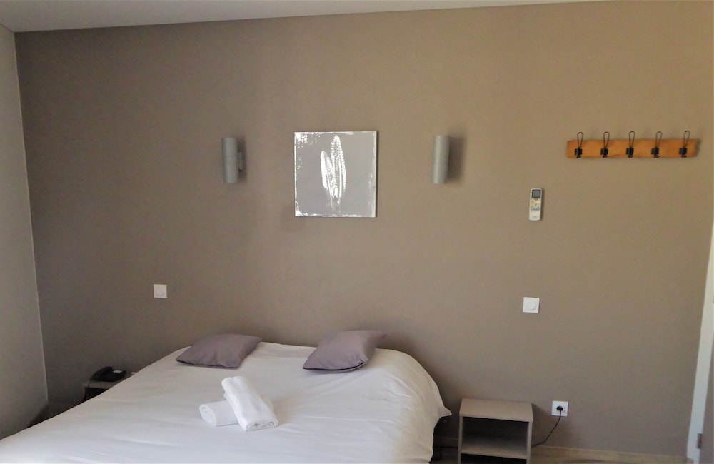 Classic Triple Room - Photo 1