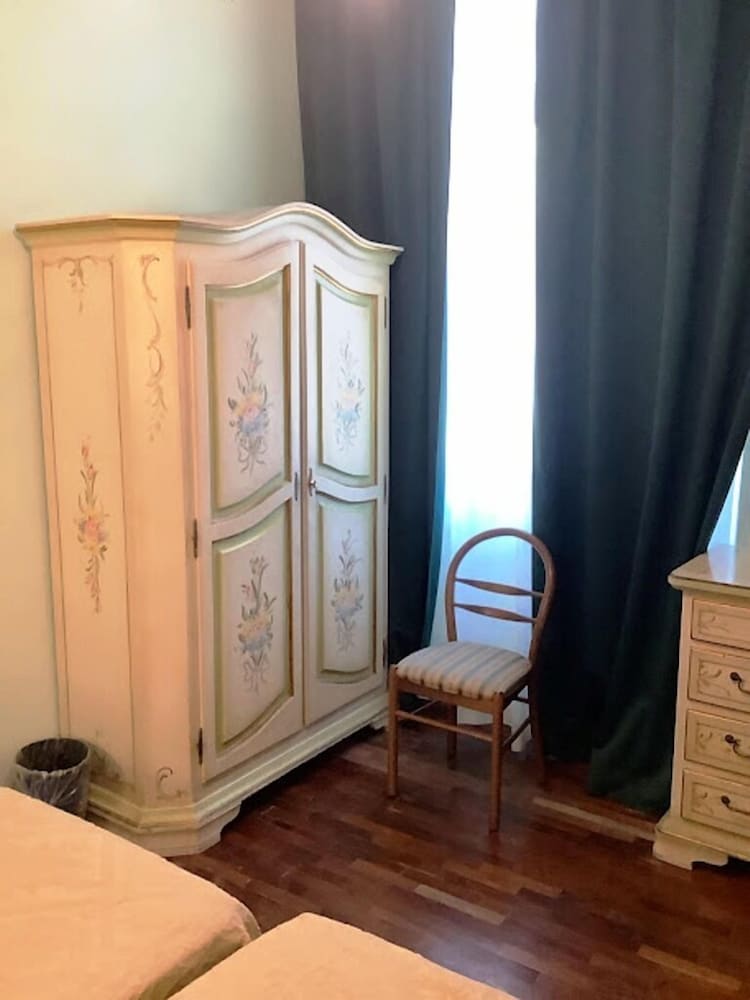 Family Quadruple Room photo 3