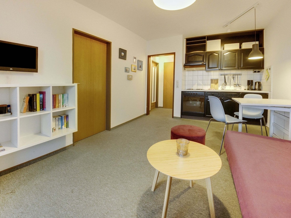 Apartment photo 3
