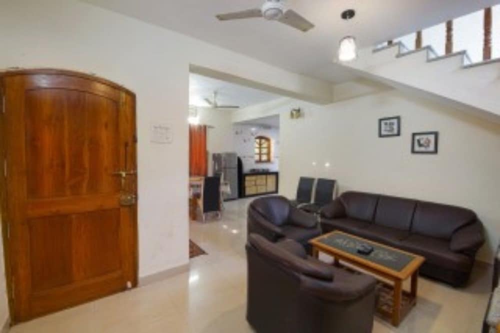 Villa photo 3