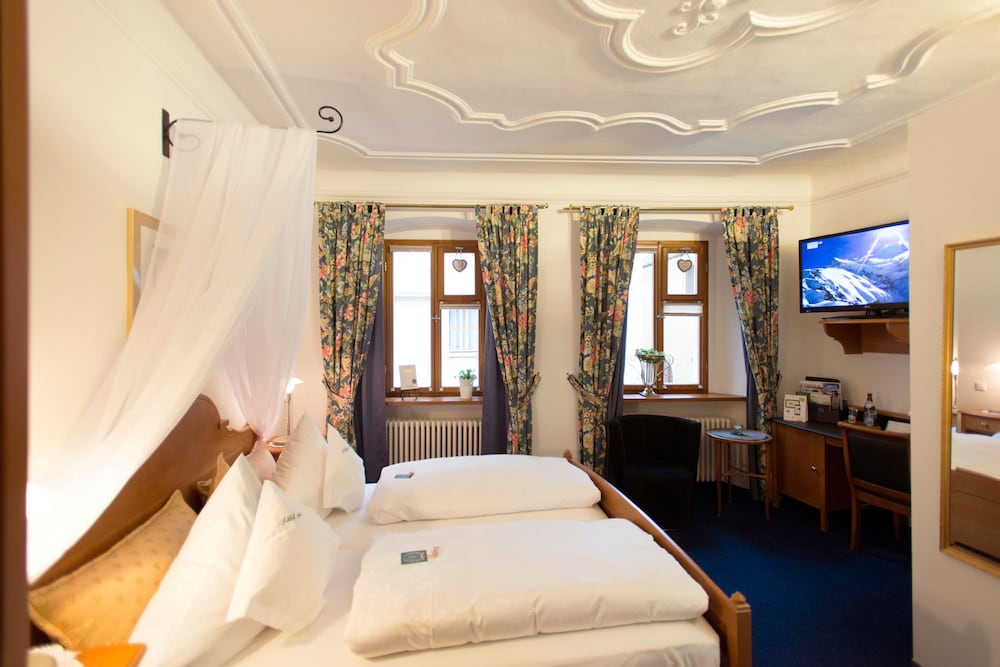 Standard Double Room photo 2