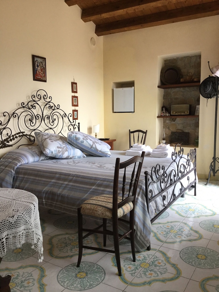Standard Double Room photo 2