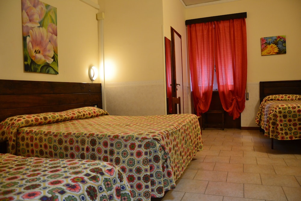 Standard Triple Room photo 1