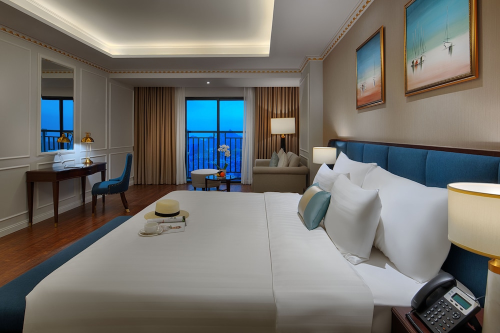 Deluxe Double Room, Golf View - Photo 4