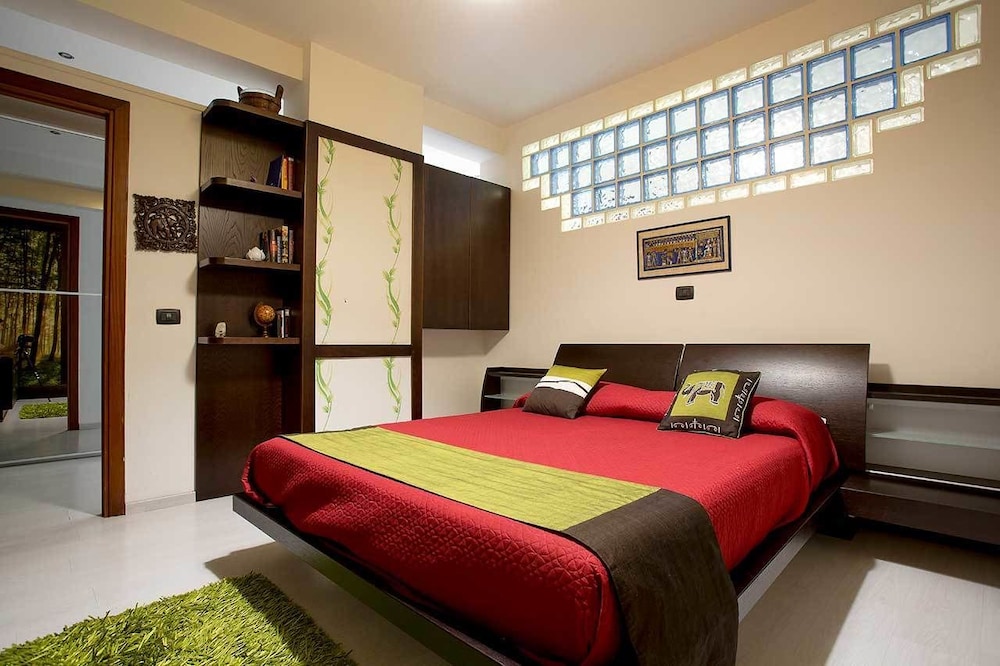 Apartment (Suite)