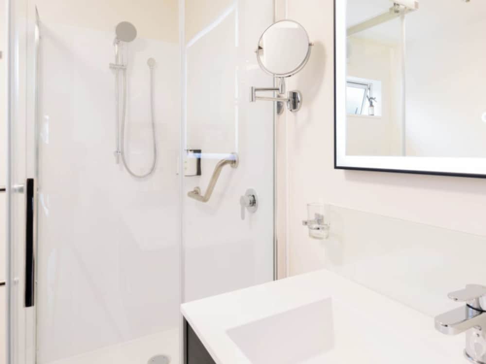 1 Bedroom Apartment - Photo 7