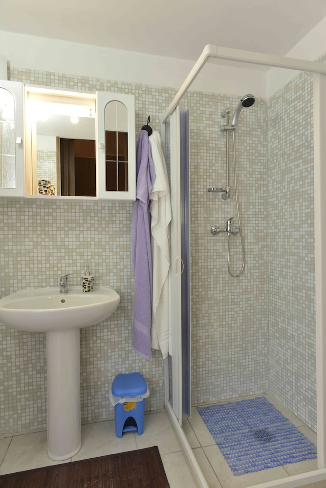 Superior Quadruple Room photo 3