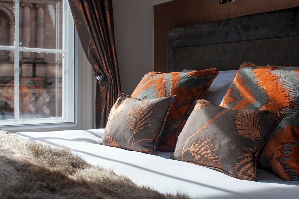Luxury Studio Suite, 1 King Bed photo 3