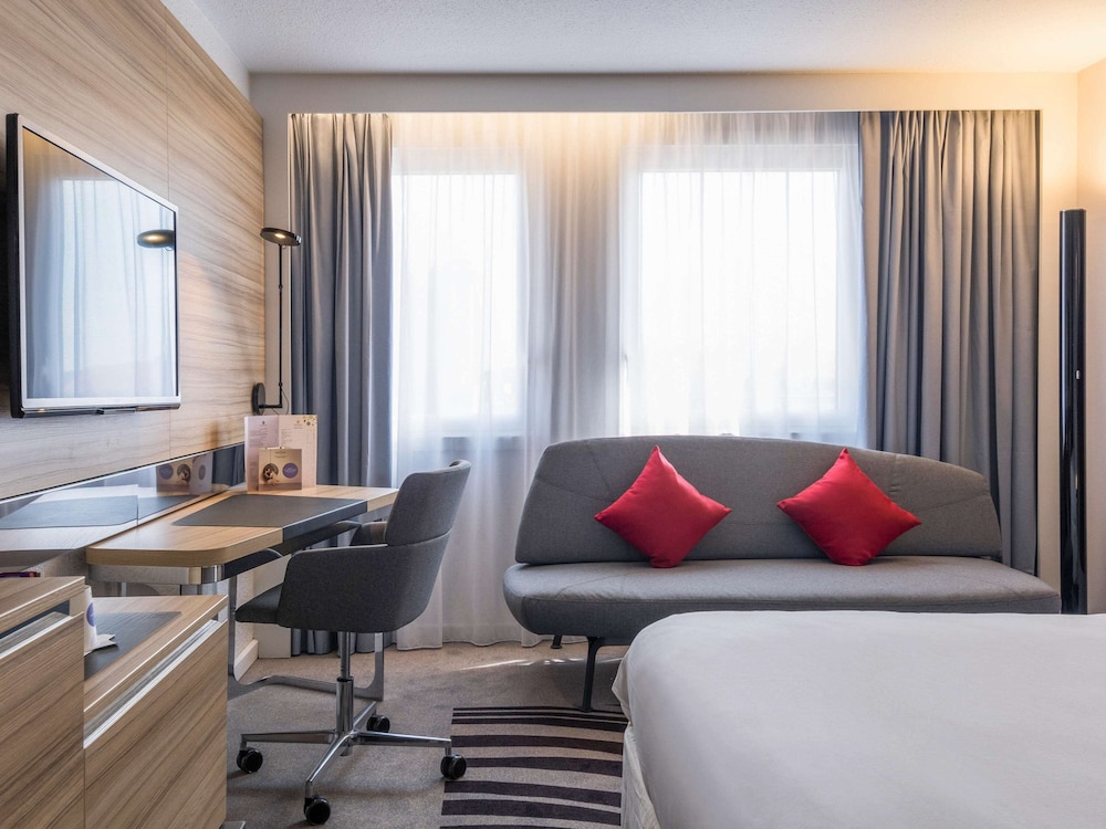Superior Room, 1 Queen Bed with Sofa bed photo 2