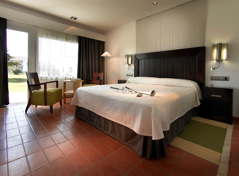 Standard Twin Room (3 adults) photo 2