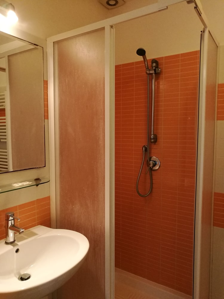 Double or Twin Room photo 3