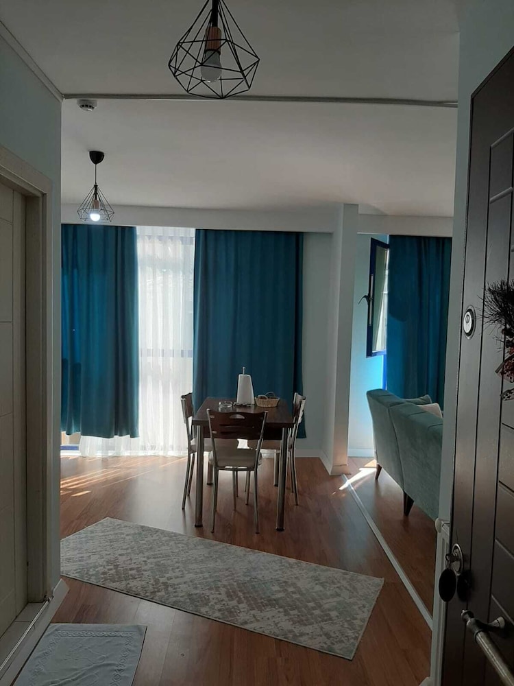 Comfort Room, 1 Queen Bed with Sofa bed photo 3