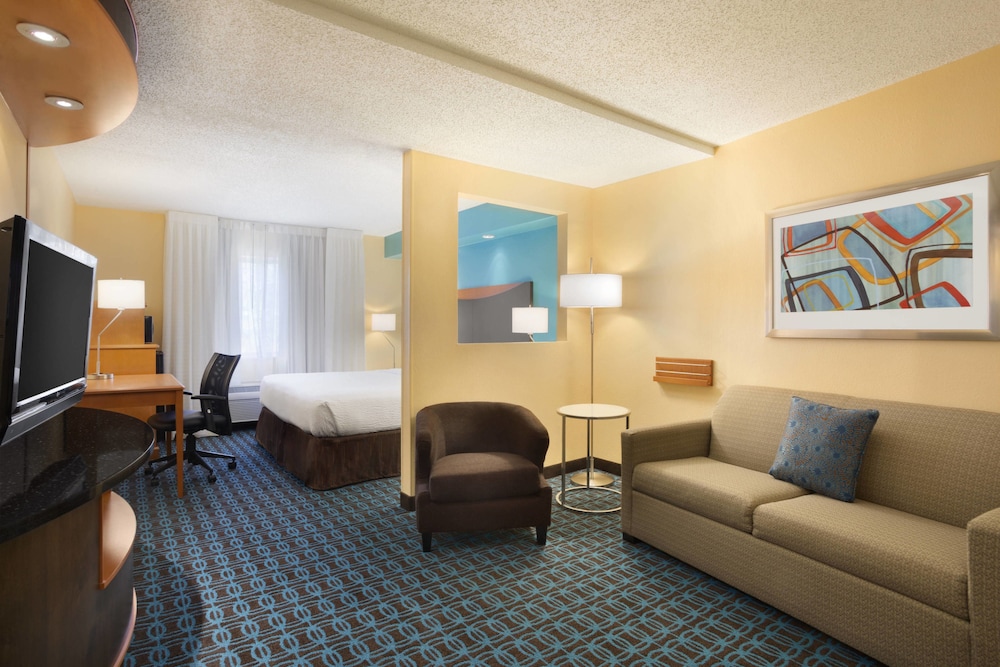 Executive Suite, 1 King Bed with Sofa bed - Photo 4