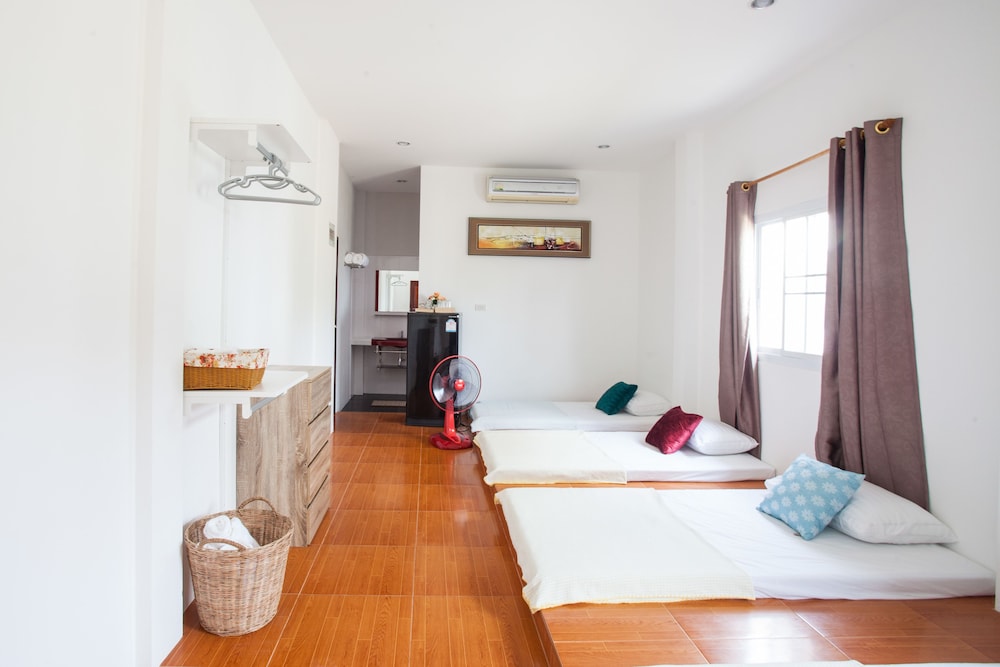 Family Mixed Dorm