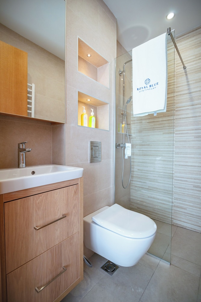 Premium Apartment, 3 Bedrooms, Balcony photo 3
