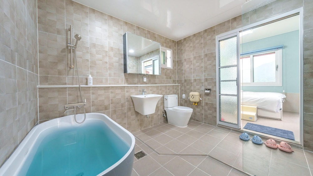 Basic Room, 1 Bedroom (B room) - Photo 18