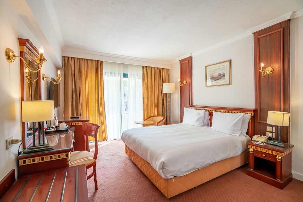 Azal Suite City View