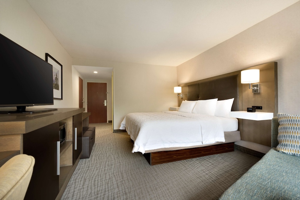 Standard Room, 1 King Bed - Photo 6