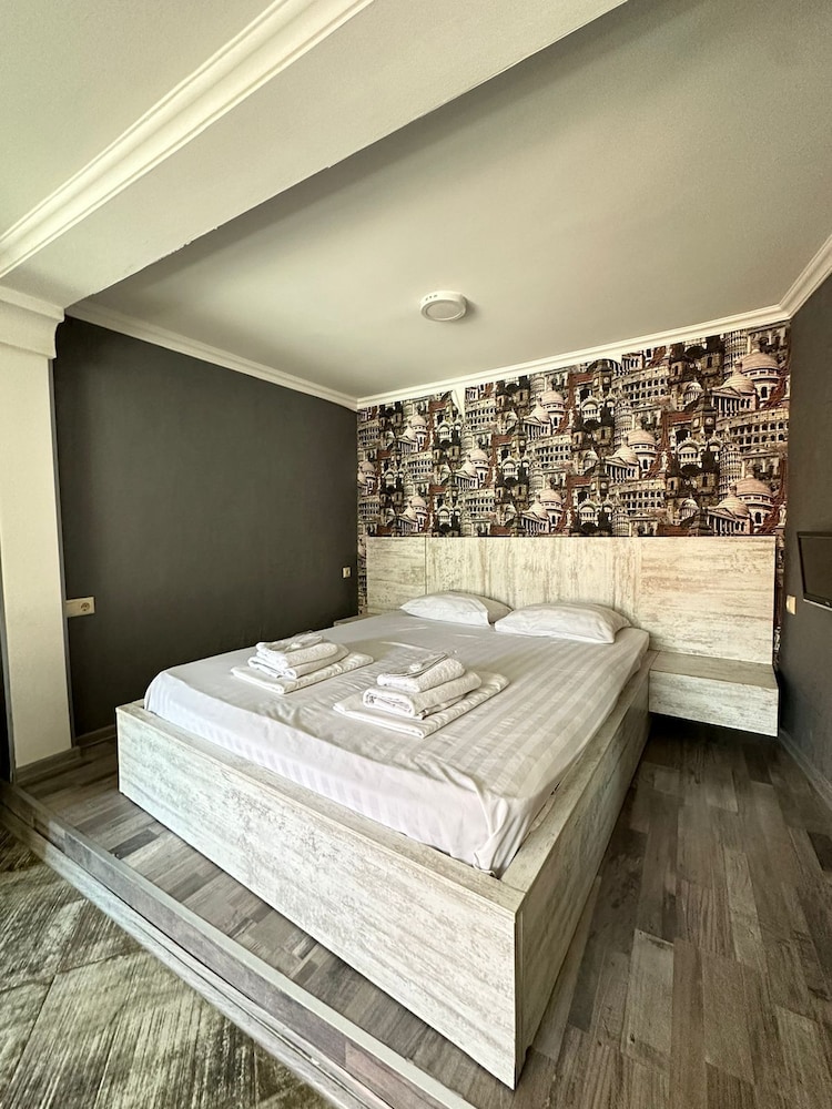 Classic Triple Room photo 1