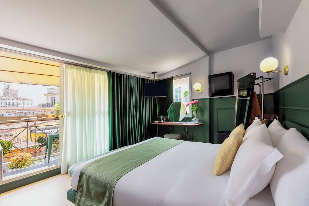 Deluxe Double Room with a balcony in an Annex Building