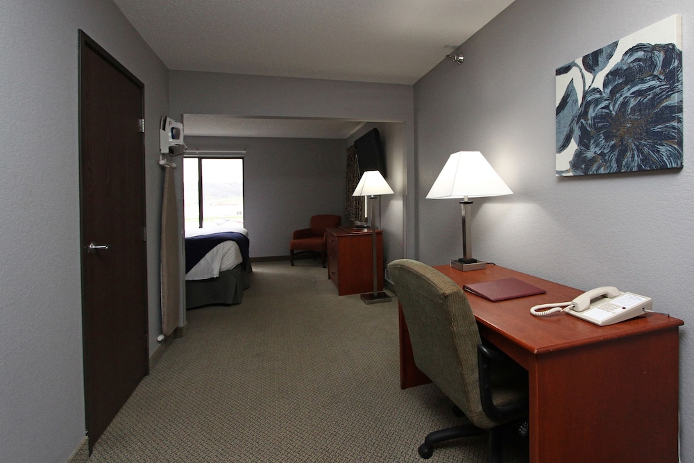 Deluxe Room, 1 King Bed - Photo 3