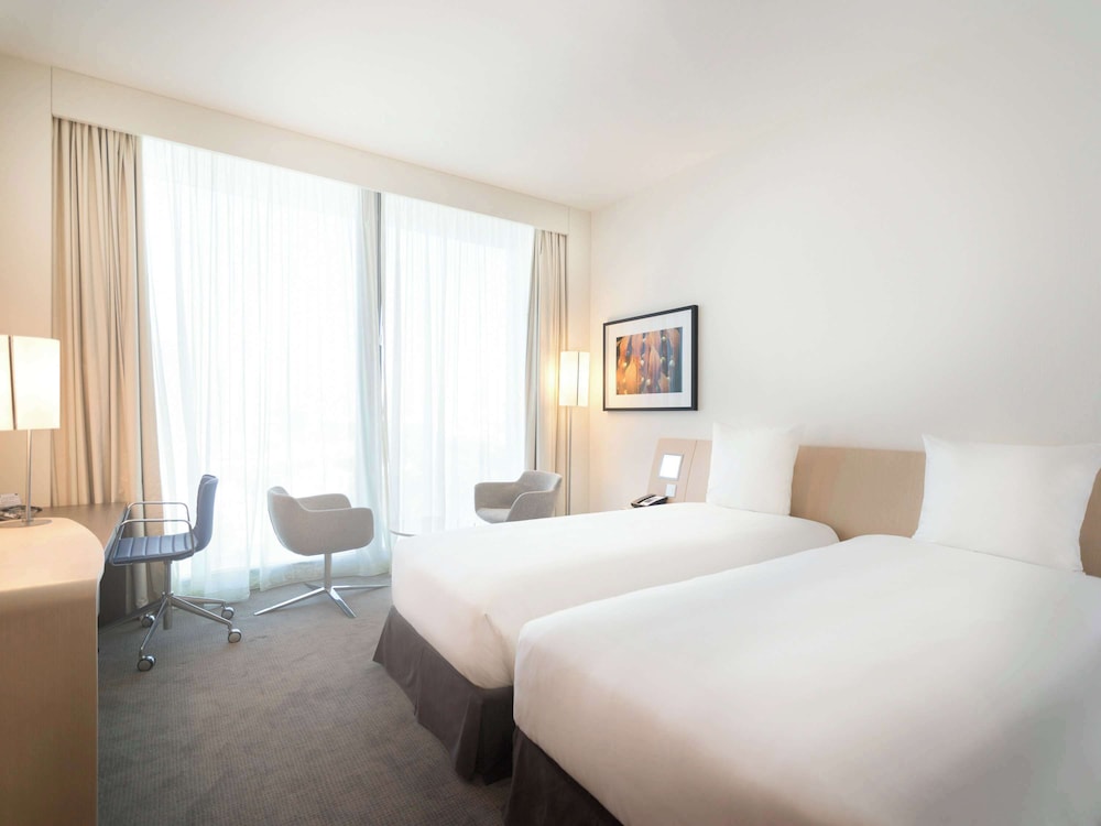Executive Twin Room with Executive Lounge Access photo 3