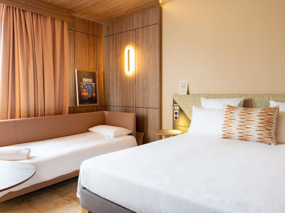 Superior Room, 1 Double Bed with Sofa bed photo 3