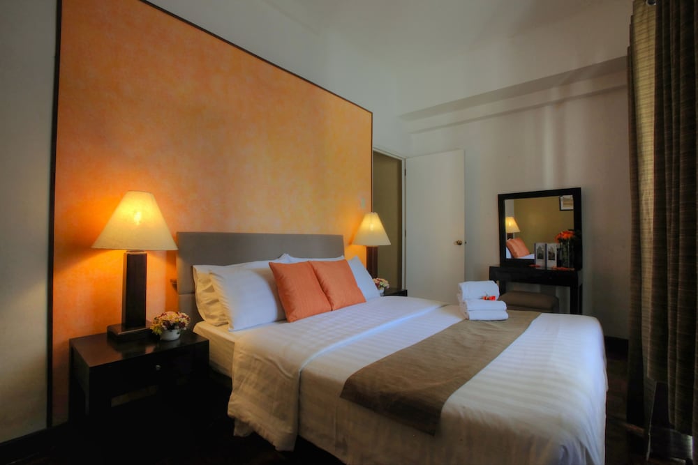 Deluxe Suite photo 2