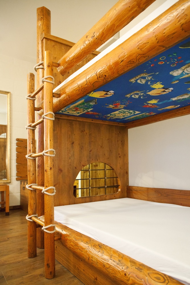 Pirates Room