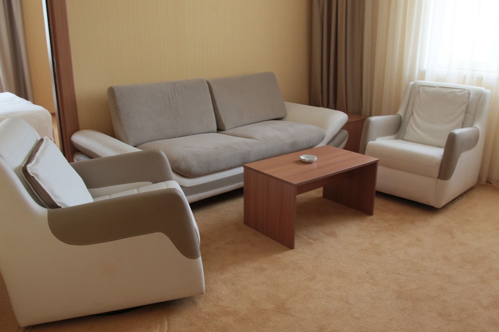 Junior Suite, 1 Bedroom, Balcony, City View photo 3