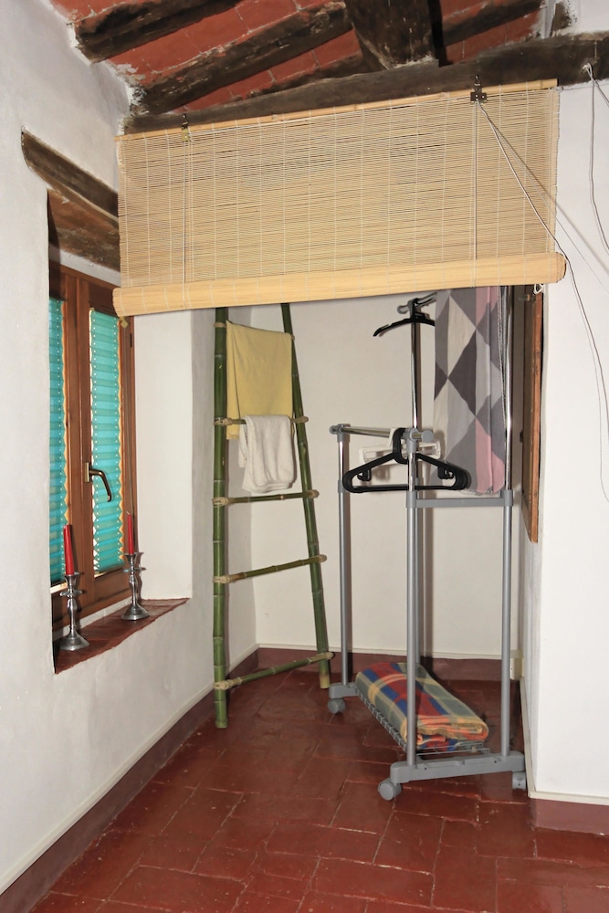 Family Room, Multiple Beds, Courtyard View photo 2