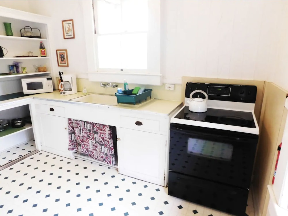 Traditional Cottage, 1 Bedroom, Kitchen photo 3