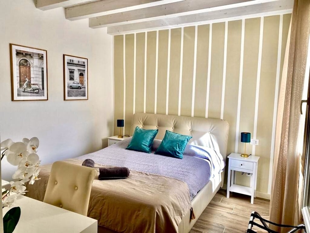 Classic Room, 1 Queen Bed photo 1