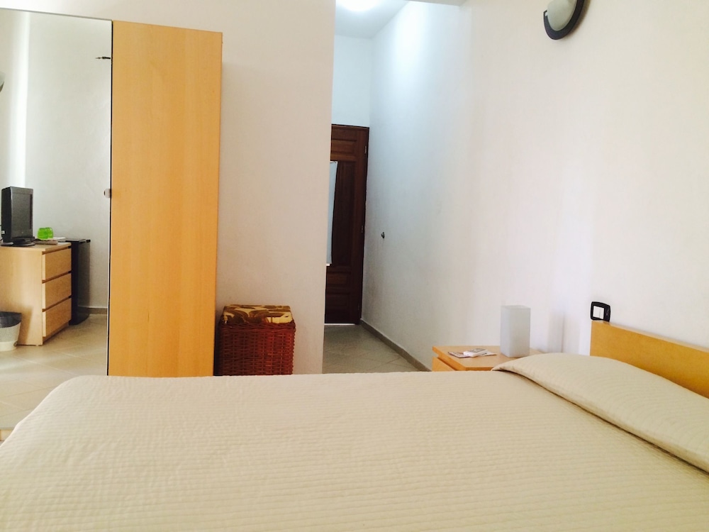 Standard Room photo 3