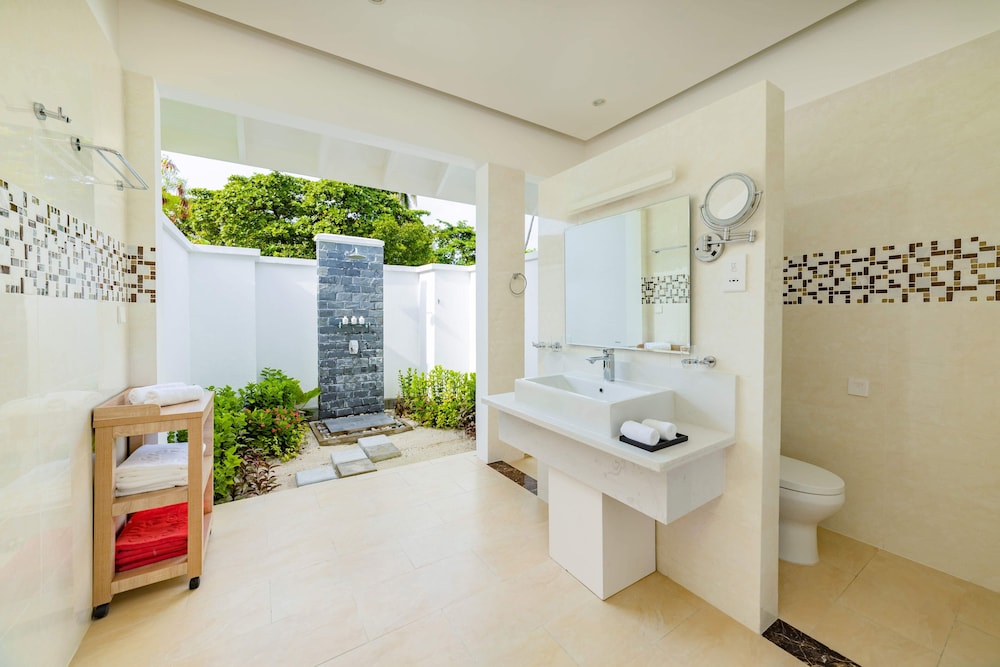Two Bedroom Pool Beach Villa photo 3