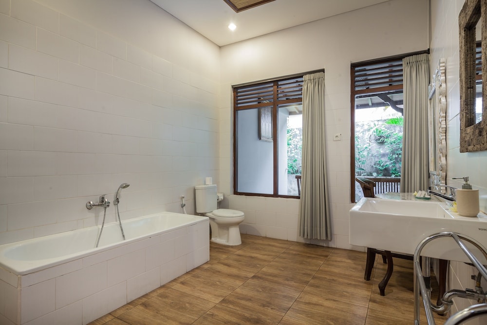 Deluxe Room with Garden View - Photo 6