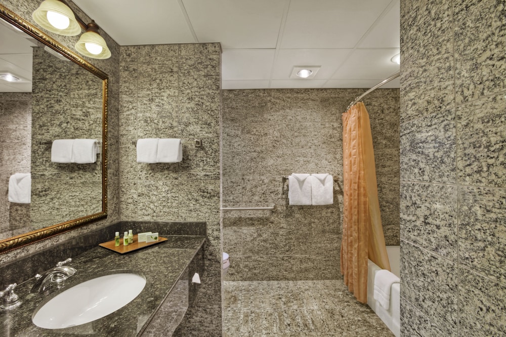 Suite (Hemingway) photo 2