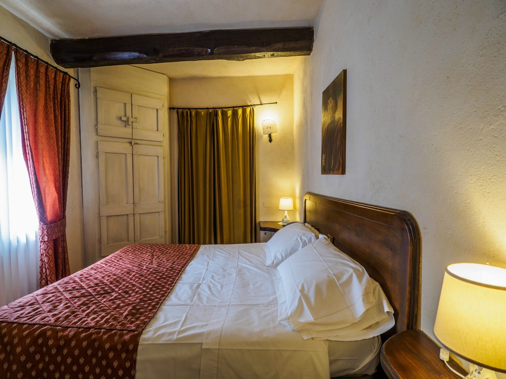Single Room, Ensuite photo 2