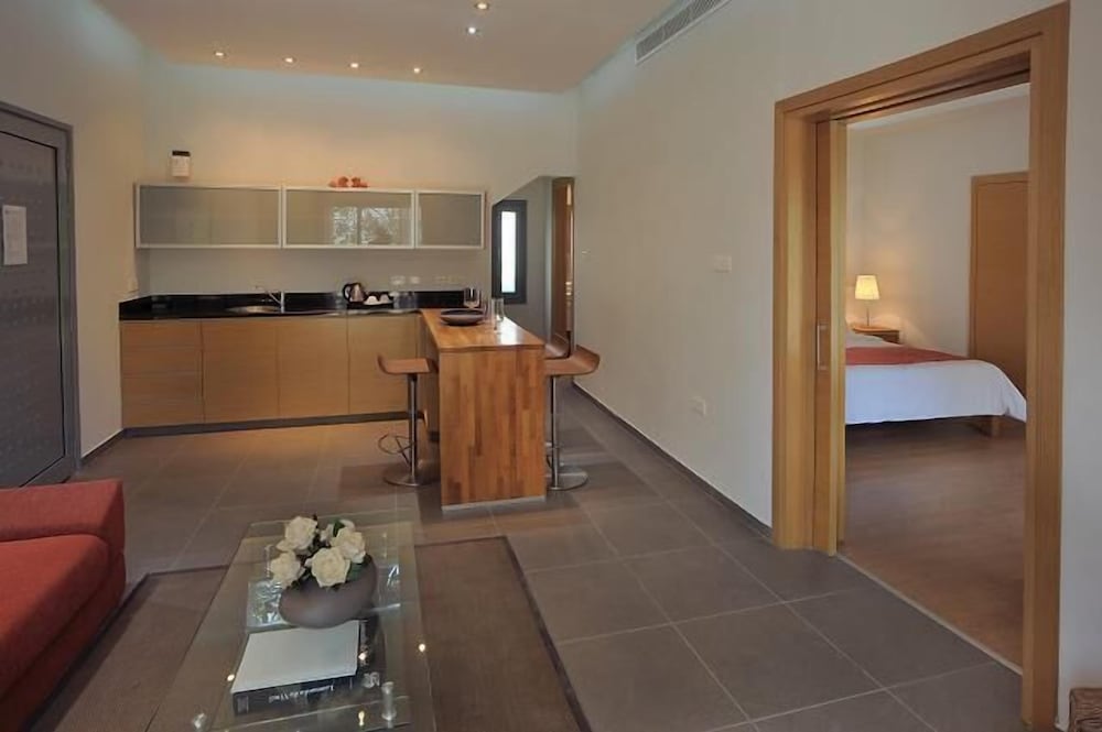 Villa, 1 Bedroom, Jetted Tub, Poolside - Photo 9