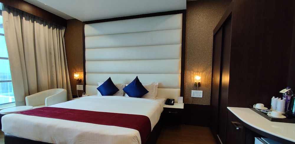 Executive Room - Photo 1