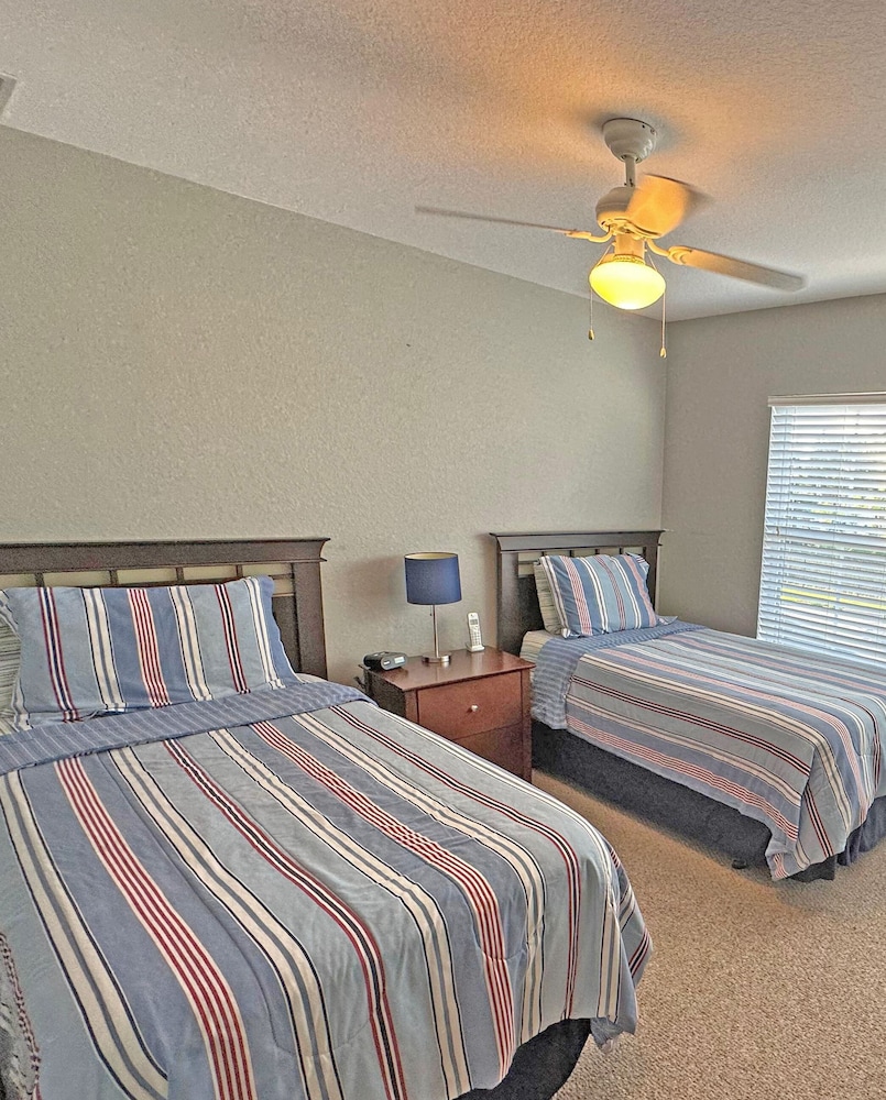 Comfort Villa, 4 Bedrooms, Garden View