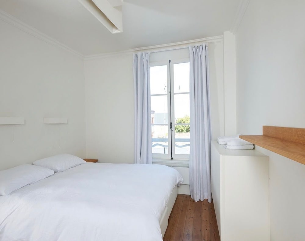 Room (7) photo 2