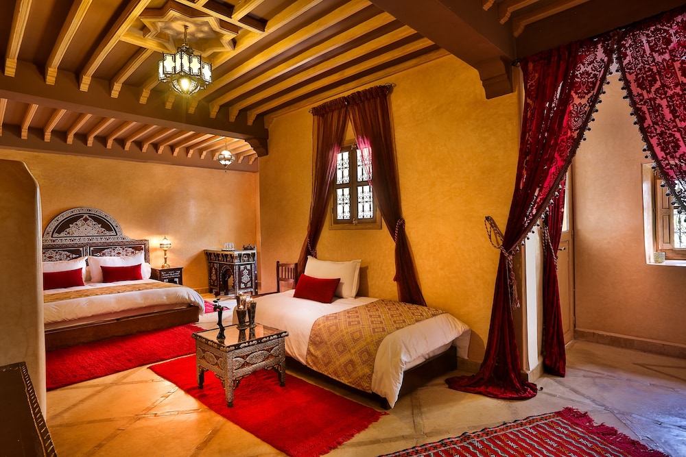 Luxury Suite, Fireplace, Pool View (Dar Sultan)