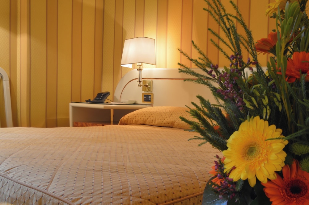 Superior Room, 1 Queen Bed - Photo 2