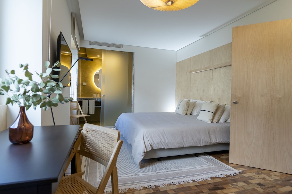 Romantic Studio